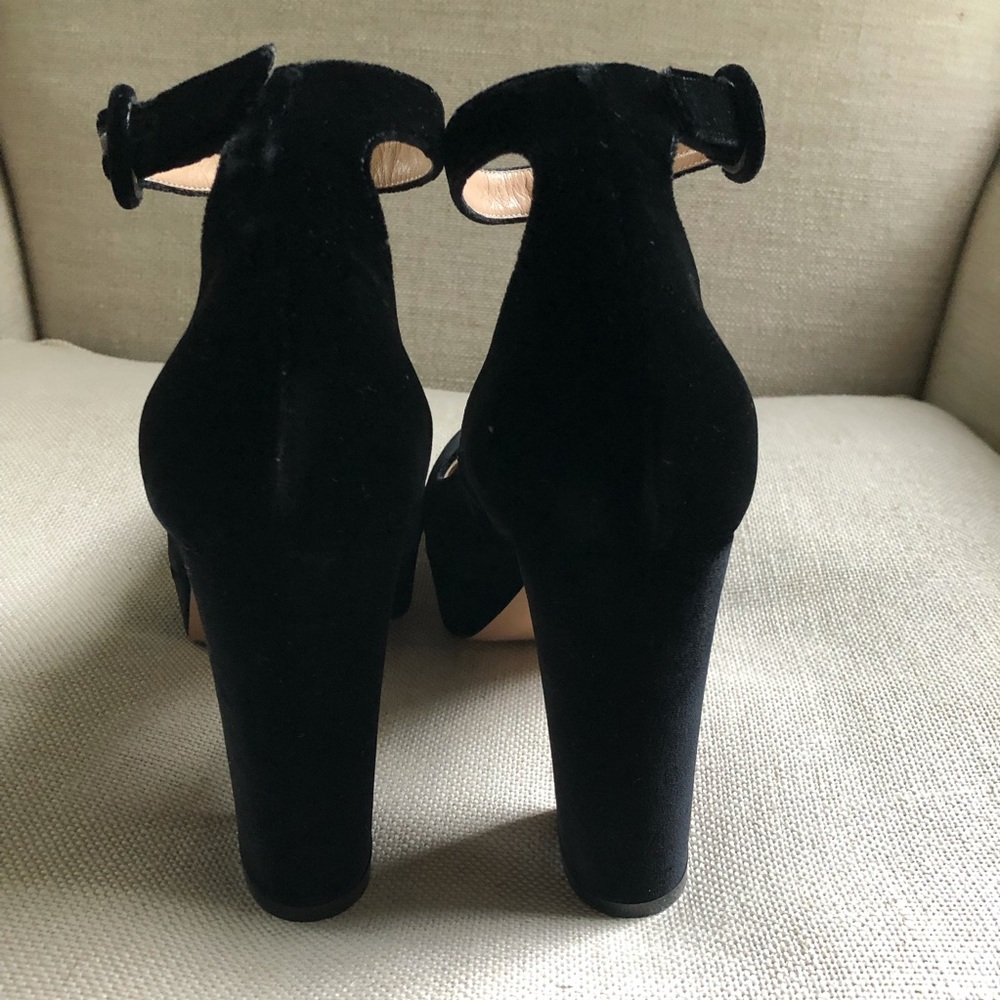 Gianvito Rossi Pumps Platform Velvet Black Strap - Picture 6 of 8